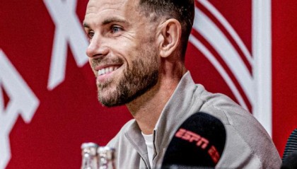 开云体育登录-亨德森：我绝不会批评沙特联赛，向性少数群体道歉