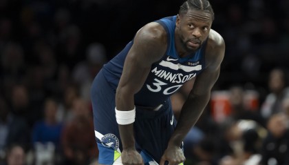 开云体育登录-无力回天！兰德尔17中10空砍30分7板6助 罚球7中7&amp;6犯离场