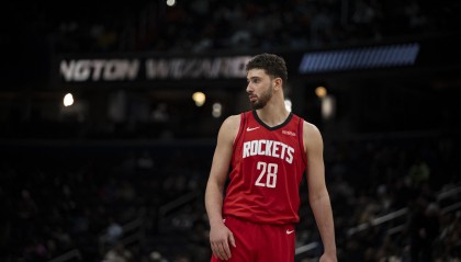 开云体育官网-申京本赛季第5场30+10板 中锋第4多 仅次于约基奇&amp;文班&amp;唐斯